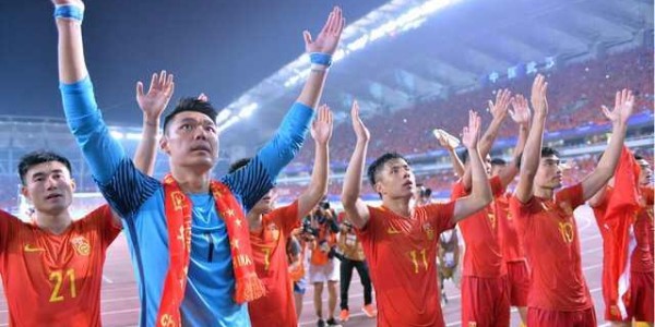  世界杯预选赛，国足力克亚洲劲旅