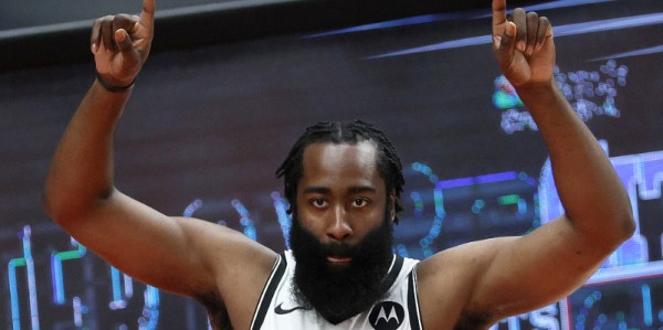  国王福克斯关键球助队险胜开拓者