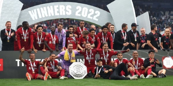  英格兰社区盾，曼城常规时间战平利物浦