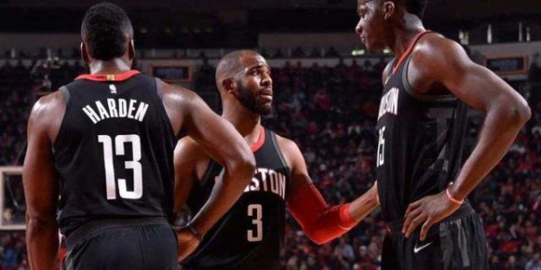  保罗双打搭档默契配合勇夺冠军