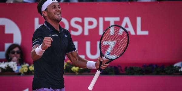  凯茨曼诺维奇发球上网组合拳见成效