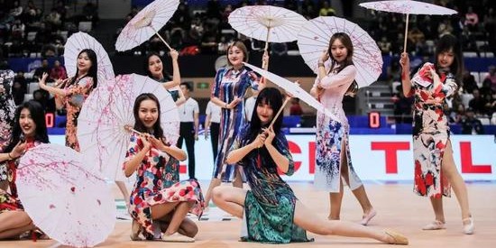  电竞新星闪耀赛场，青春风暴席卷联赛