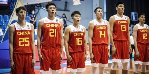  篮球装备市场火爆，球迷消费热情高涨