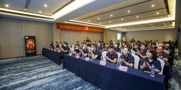  网球裁判培训强化，视频回放系统操作成必修课