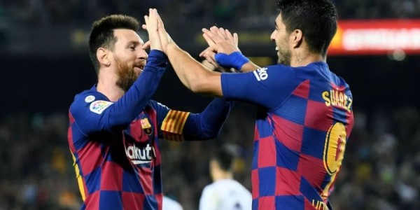  外援默契配合，双剑合璧攻破防线