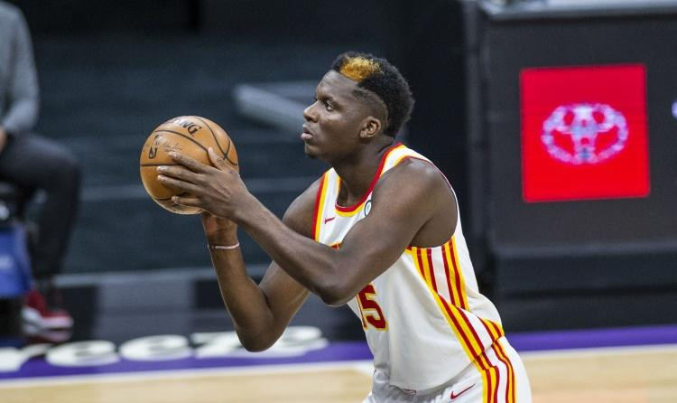  布伦森末节发威尼克斯逆转活塞