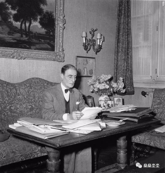  巴萨主场意外失利，主帅帅位岌岌可危