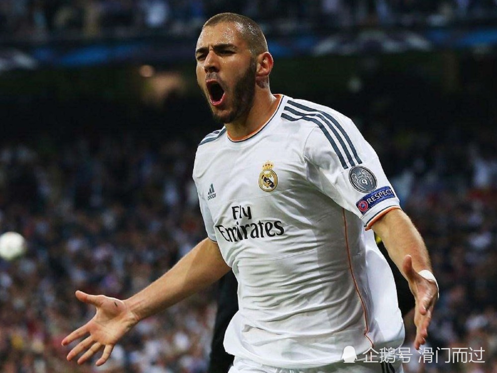  乌拉圭锋霸苏亚雷斯西甲梅开二度