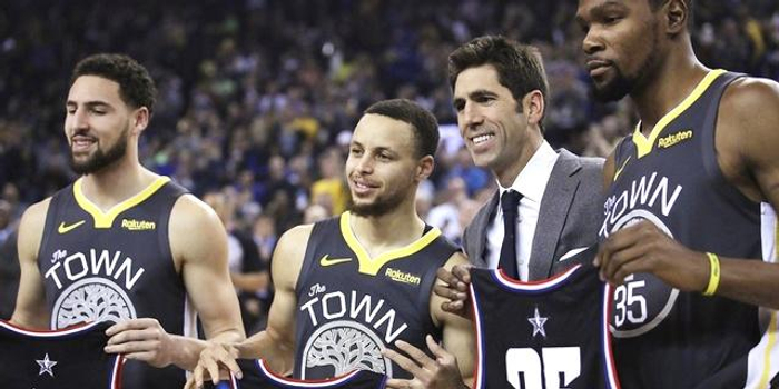  勇士末节发力客场轻取独行侠